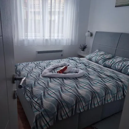 Pina Apartment *