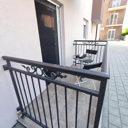 Pina アパート Vrnjačka Banja